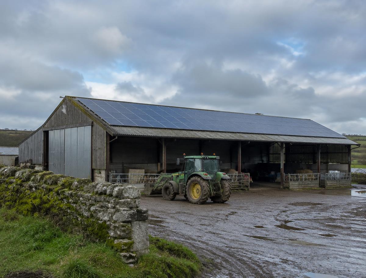 Agricultural barn solar